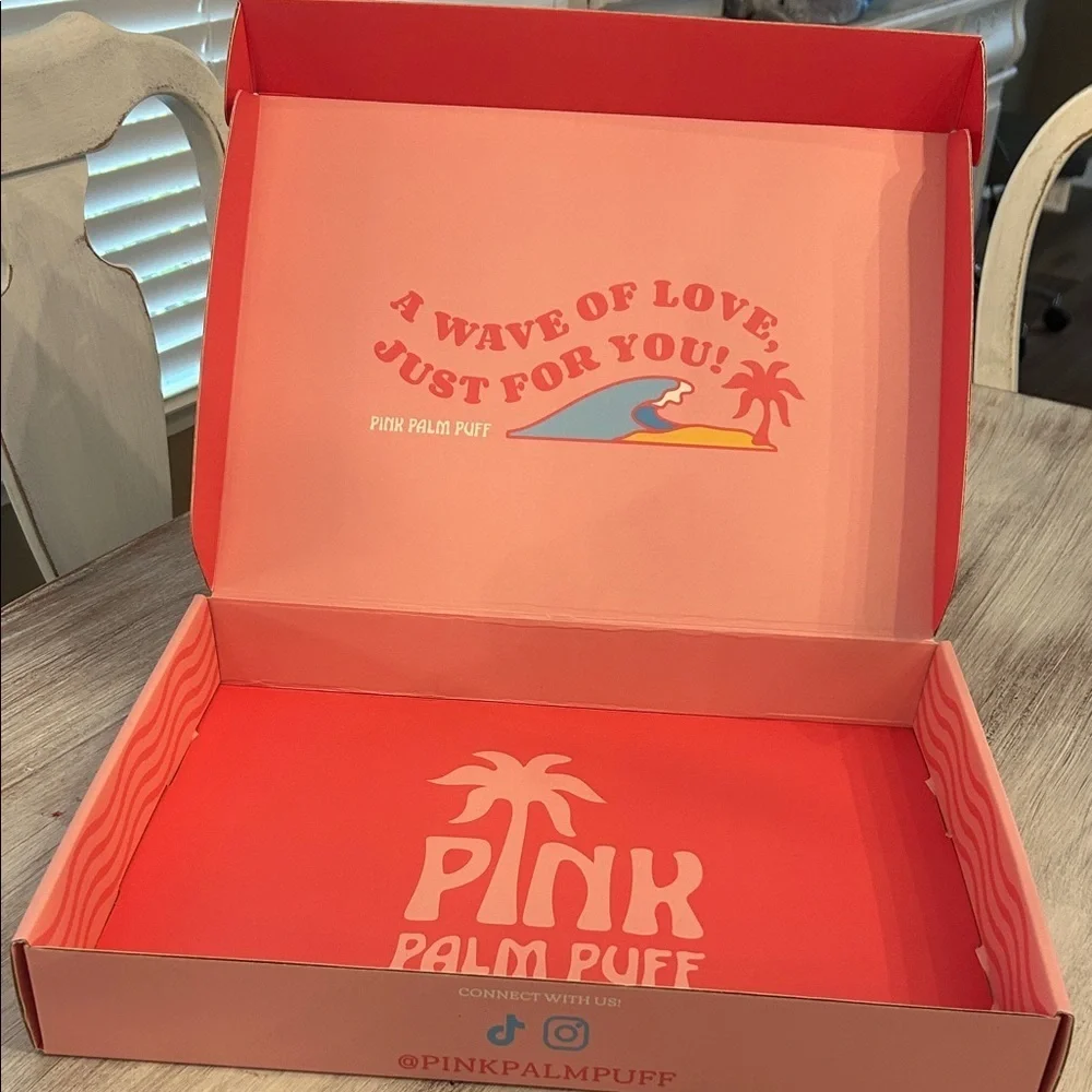 Pink Palm Puff Box and Dust Bag only